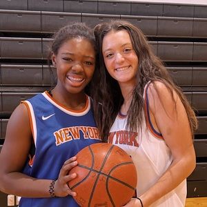 Meet your Posher, Ella